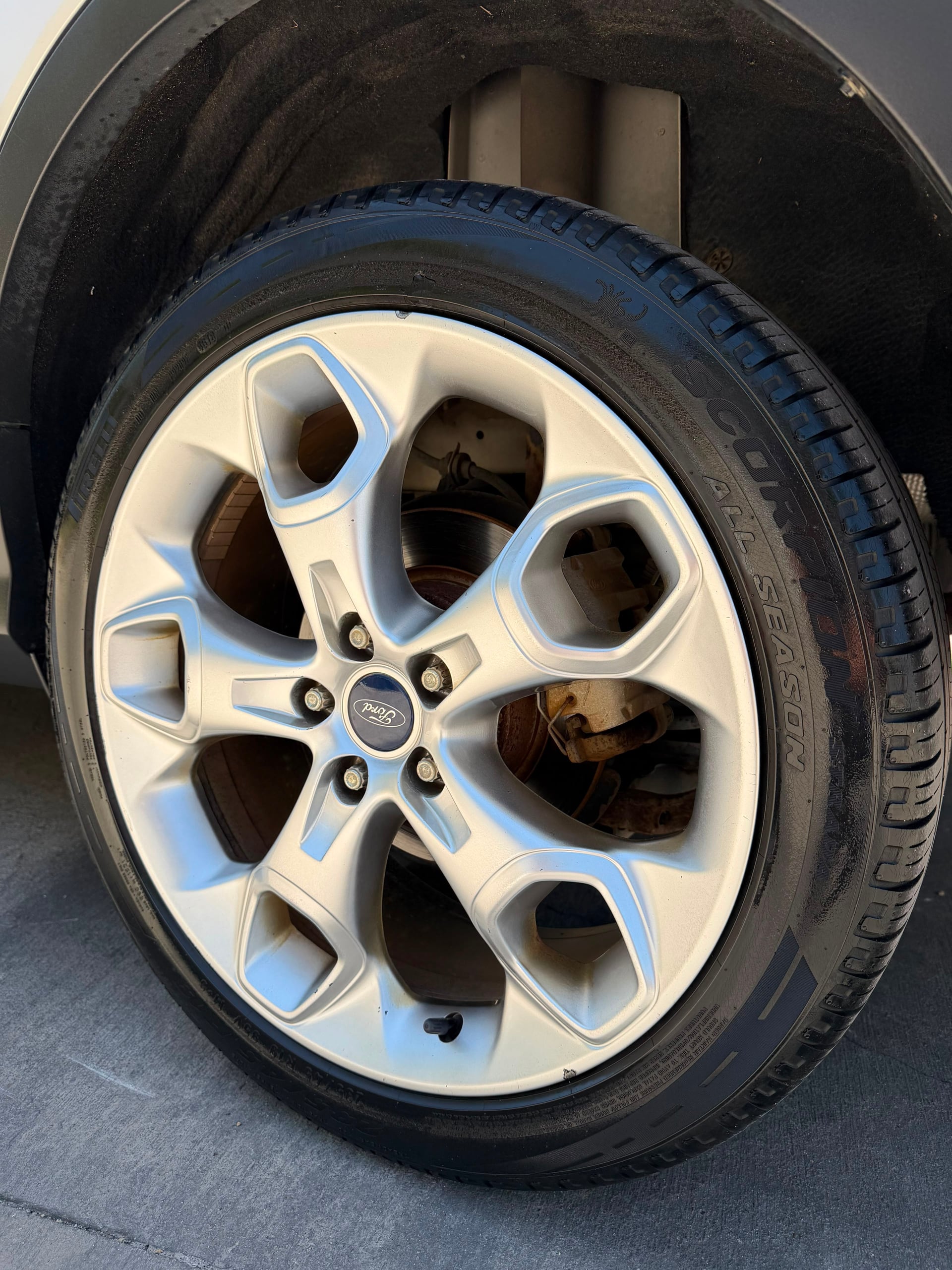 Ford Escape Titanium Plus
