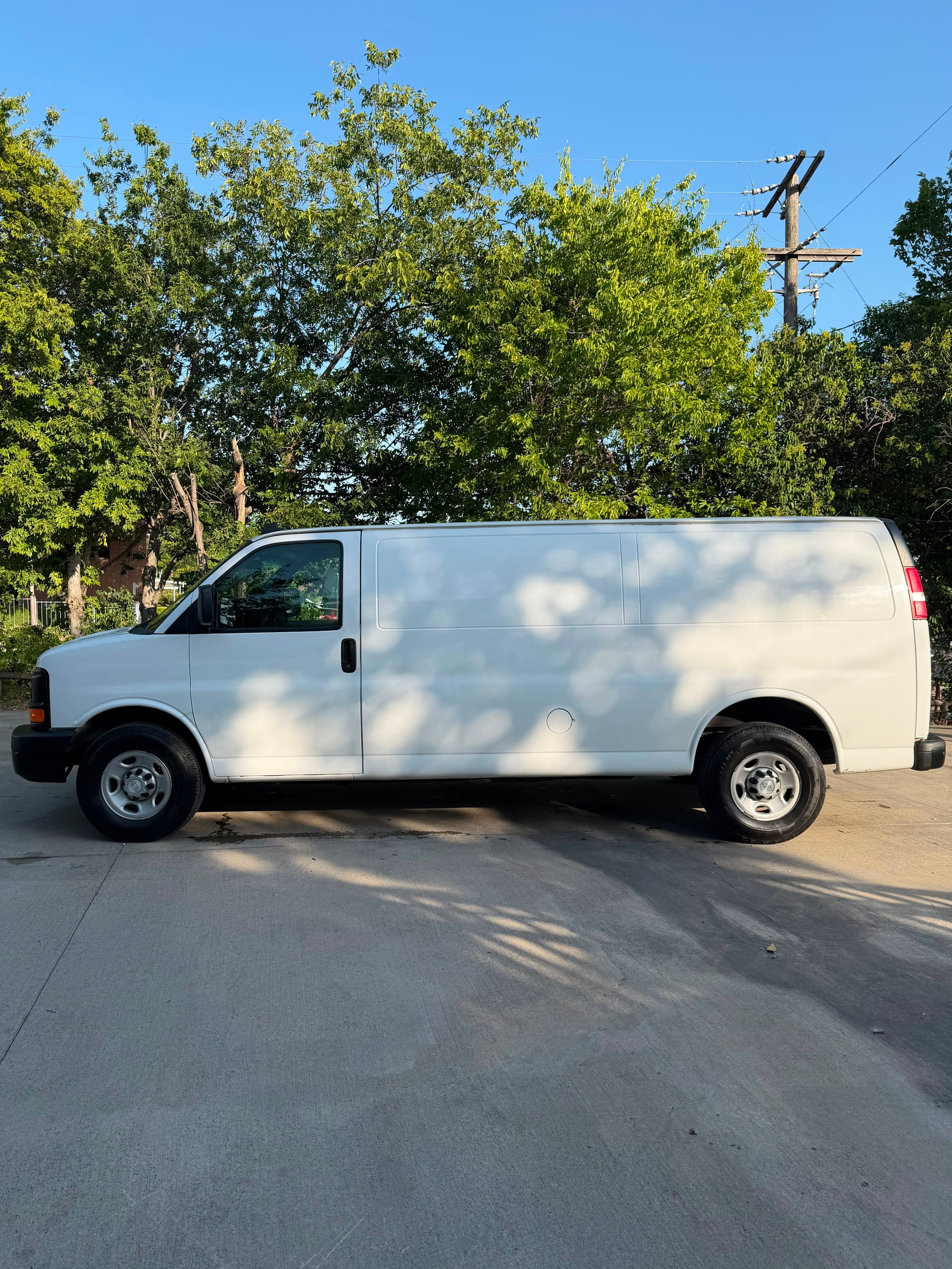 Chevrolet Cargo van 2500