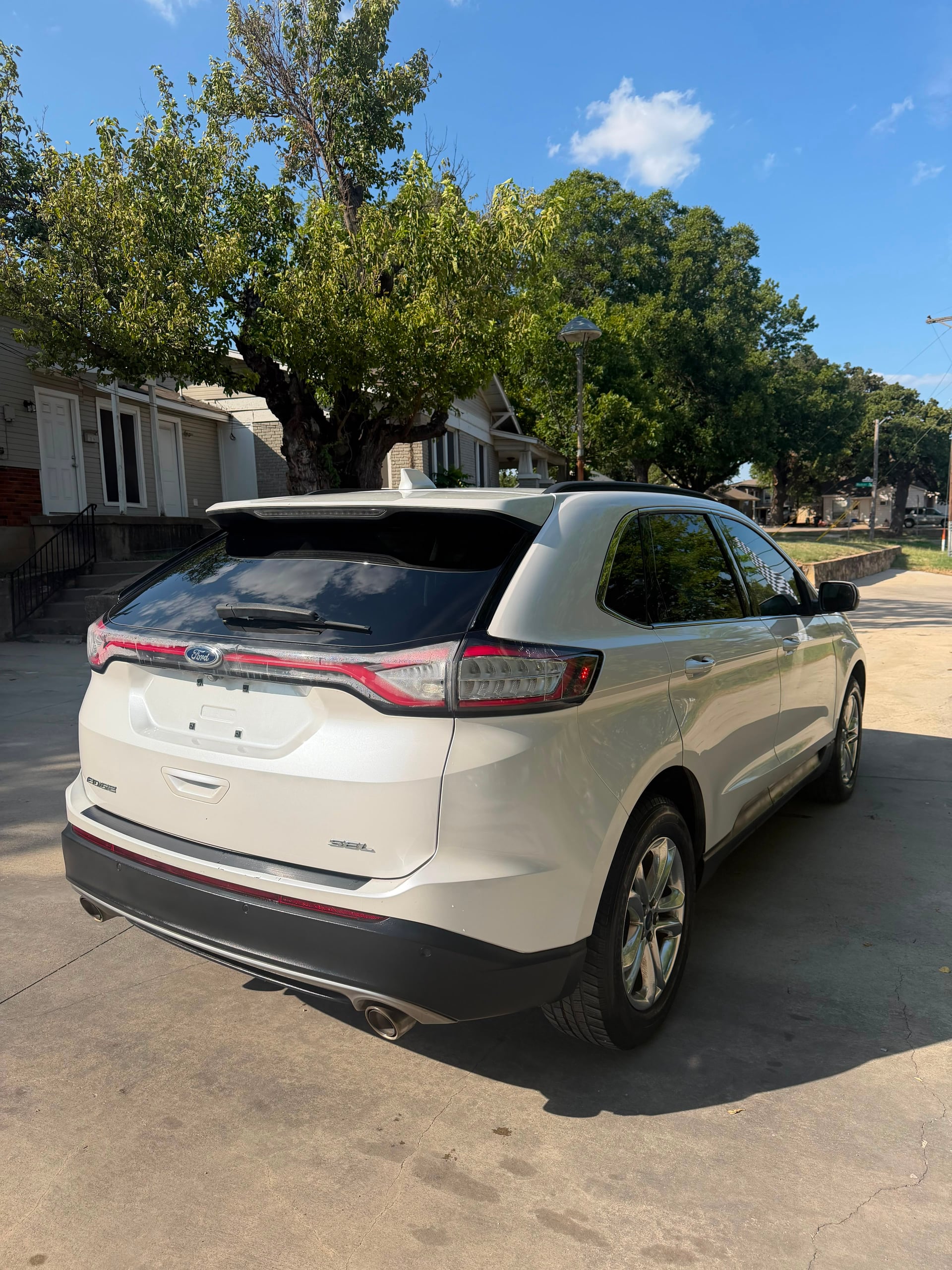 Ford Edge Titanium v6