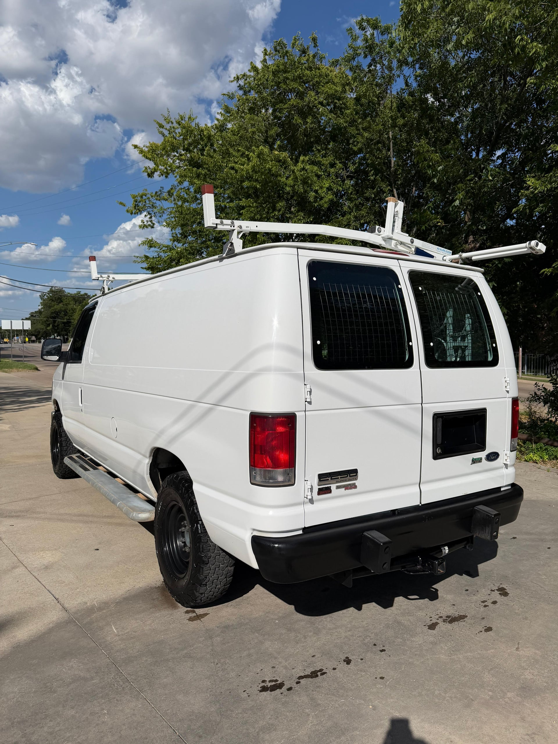 Ford E-250 Cargo Van