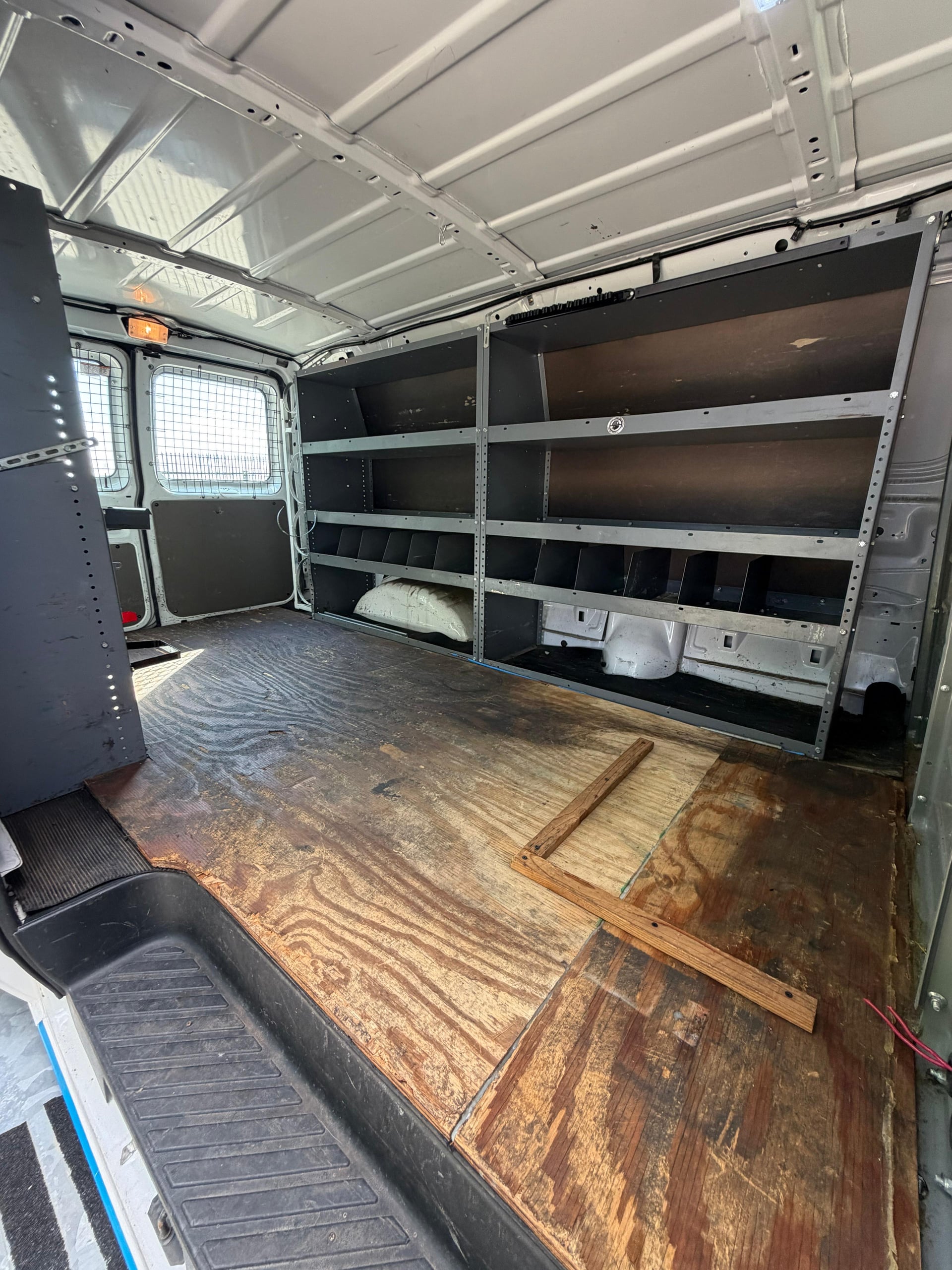 Ford E-250 Cargo Van