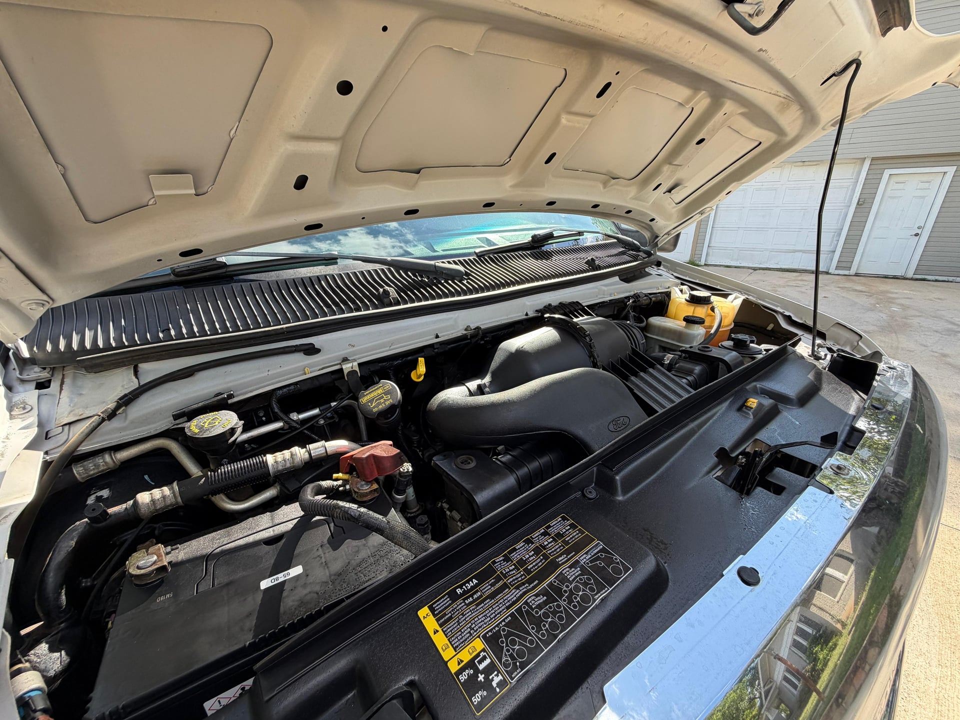 Ford E-250 Cargo Van