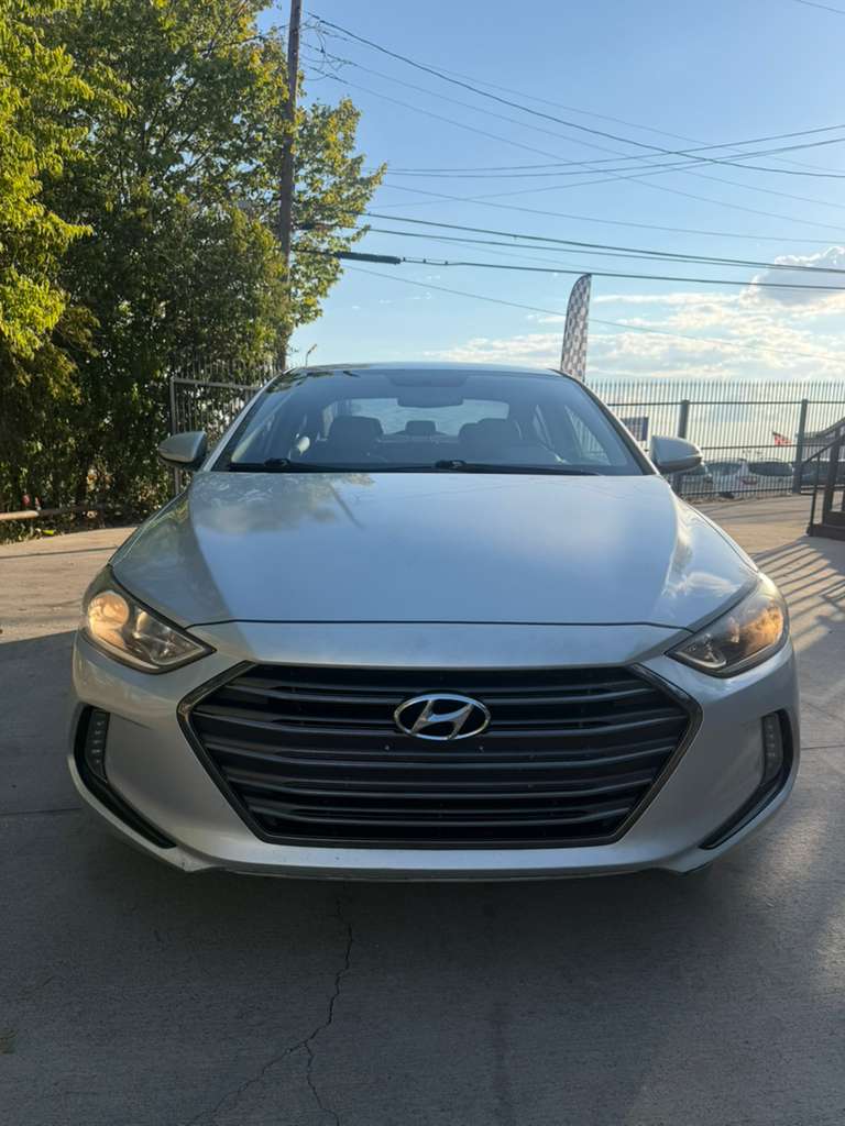 Hyundai ELANTRA LIMITED