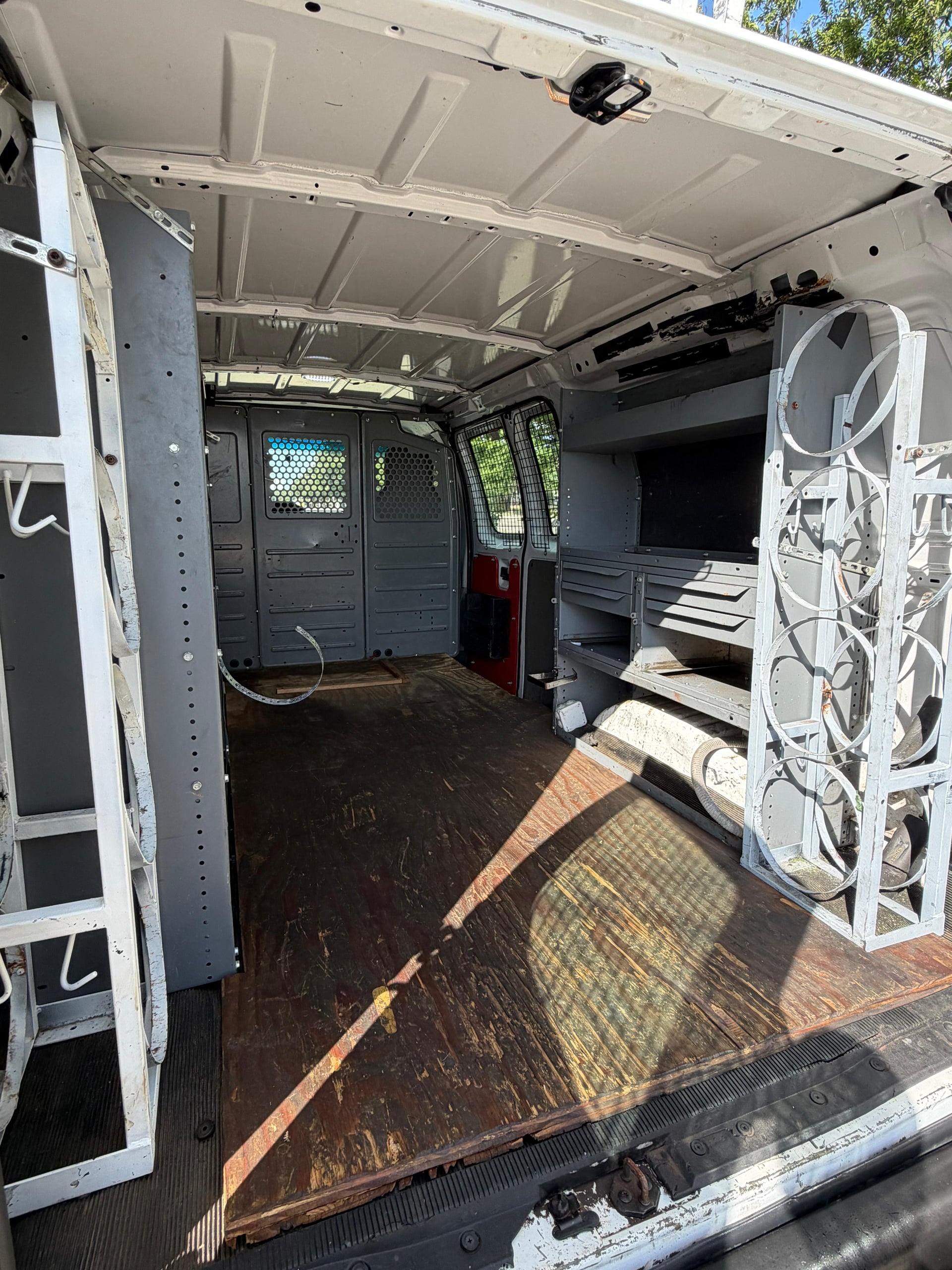 Ford E-250 Cargo Van
