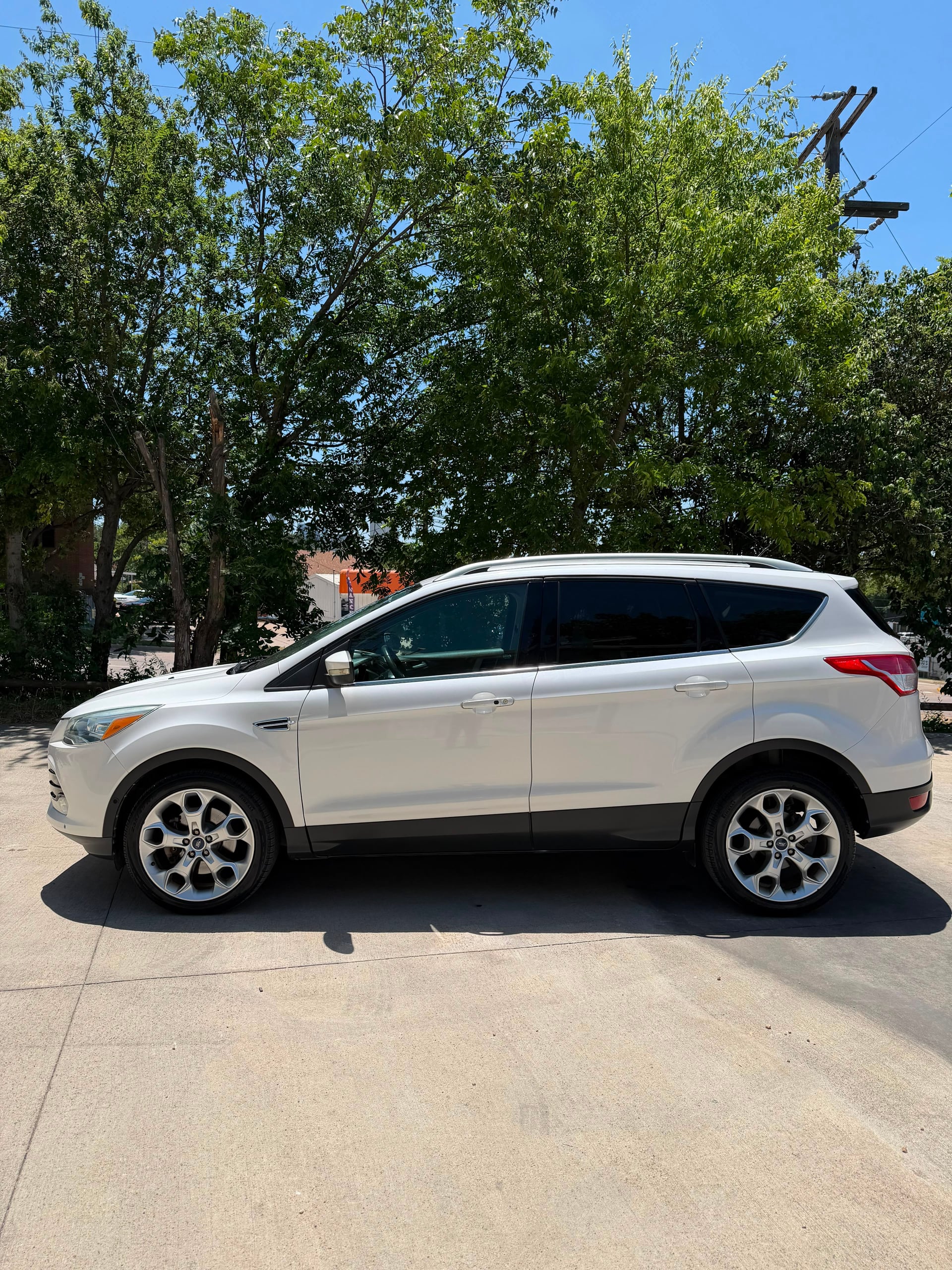 Ford Escape Titanium Plus