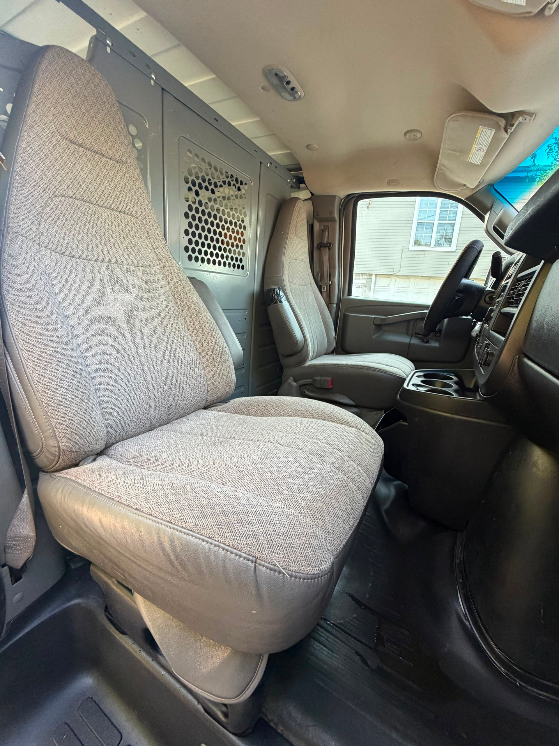 Chevrolet Cargo van 2500