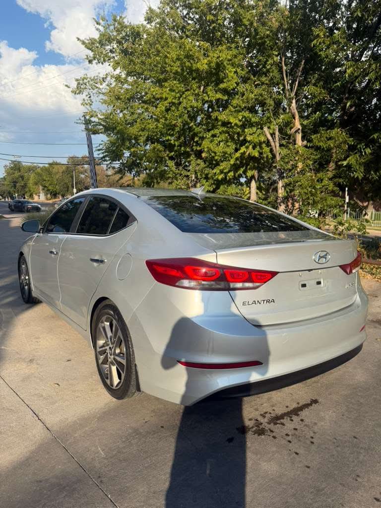 Hyundai ELANTRA LIMITED